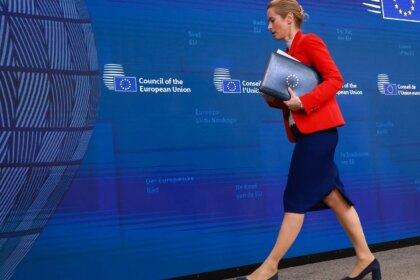 Kallas avisa de que Europa "no puede externalizar su supervivencia" y seguir dependiendo de EEUU