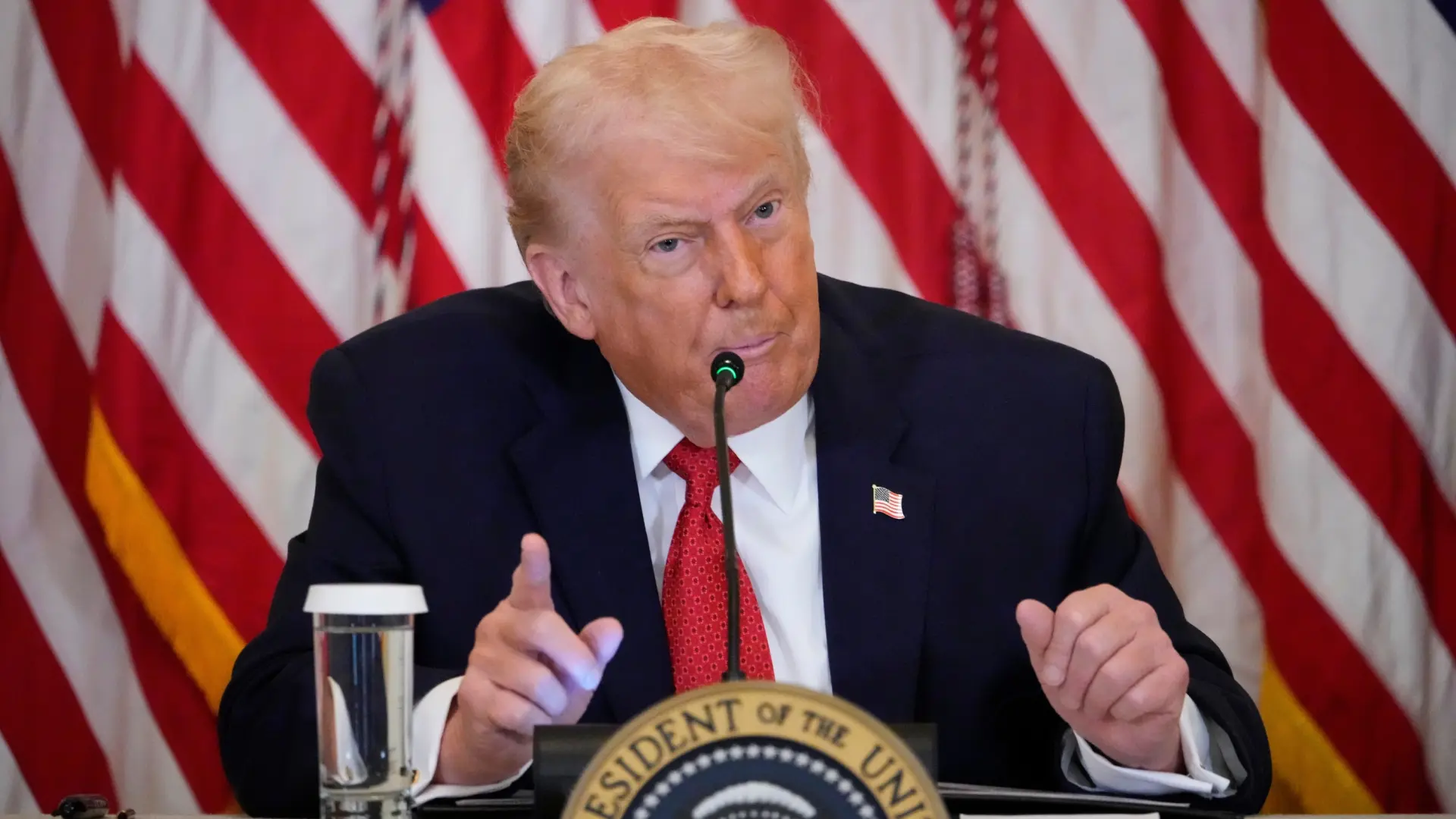 Trump anuncia que reabrirá el espacio aéreo de Venezuela para restaurar los vuelos comerciales