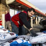 Una peligrosa tormenta invernal amenaza a Estados Unidos: 14 estados en emergencia, vuelos cancelados, desabastecimiento...