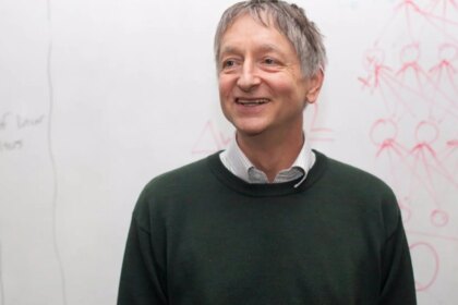 Geoffrey Hinton, 'el padrino de la IA': "Los fontaneros durarán más que los abogados"