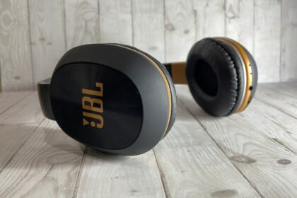 Descubren fallo de seguridad en audífonos Bluetooth que permite a los hackers secuestrar tu dispositivo