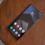 Nadie podrá espiar la pantalla de tu teléfono con la nueva función de privacidad de Samsung