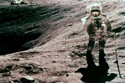 Científicos descubren que misiones Apolo trajeron rocas lunares fuera de lo común