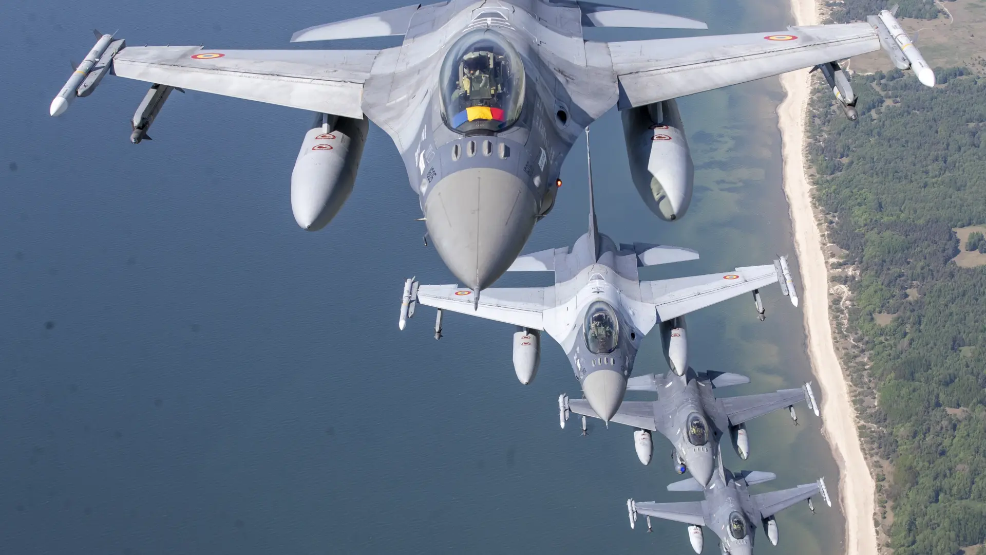 Turquía despliega seis cazas F-16 y defensas antiaéreas en el norte de Chipre para "aumentar la seguridad"