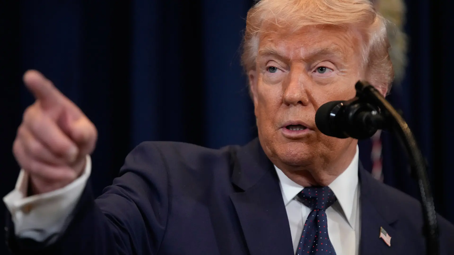 Trump dice ahora que un diálogo con Irán "es posible", pero Teherán se niega y le amenaza: "Tenga cuidado de no ser eliminado"