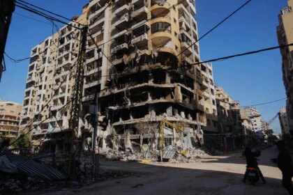 Guerra en Irán, en directo |El Ejército israelí anuncia una nueva "oleada de ataques a gran escala" en todo Teherán