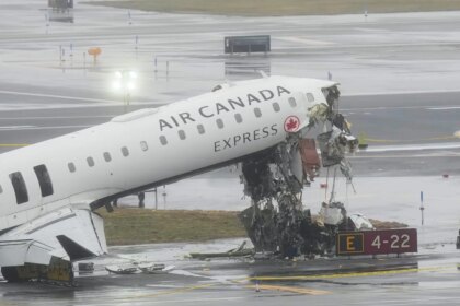 El consejero delegado de Air Canada renuncia tras la polémica por no hablar francés