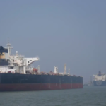 Irán ataca un "super petrolero" de Kuwait completamente cargado en el puerto de Dubái