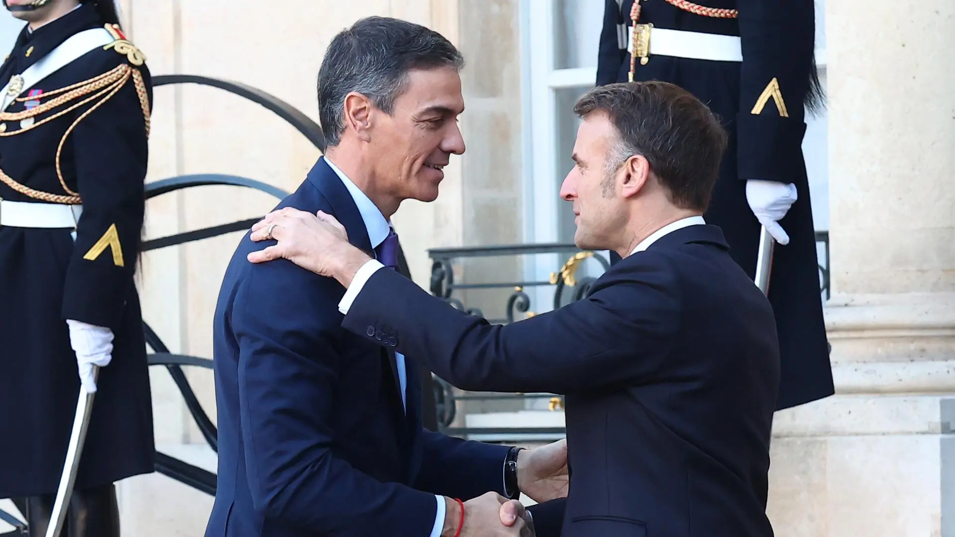 Macrón reúne hoy a 40 países para idear soluciones contra el bloqueo de Ormuz en una cumbre en la que participará España