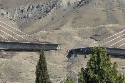 Guerra de EEUU e Irán, en directo | Trump dice que EEUU "ni siquiera ha empezado a destruir lo que queda en Irán" tras volar el puente más grande del país