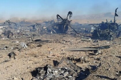 Guerra en Irán, en directo | Trump anuncia que el piloto del F-15 desaparecido en Irán está "a salvo" tras enviar "decenas de aviones" para recuperarlo