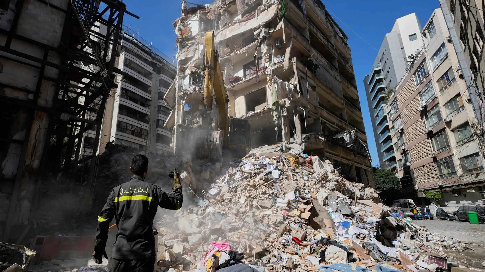 Israel se abre ahora a negociar con Líbano el desarme de Hezbolá tras la masacre en Beirut en la que murieron más de 300 personas 