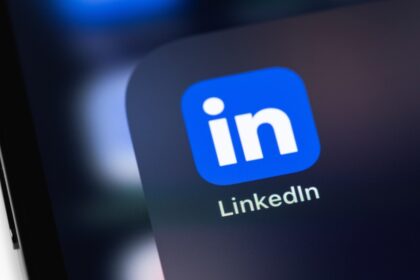 Descubren que LinkedIn te ha estado espiando durante años en secreto