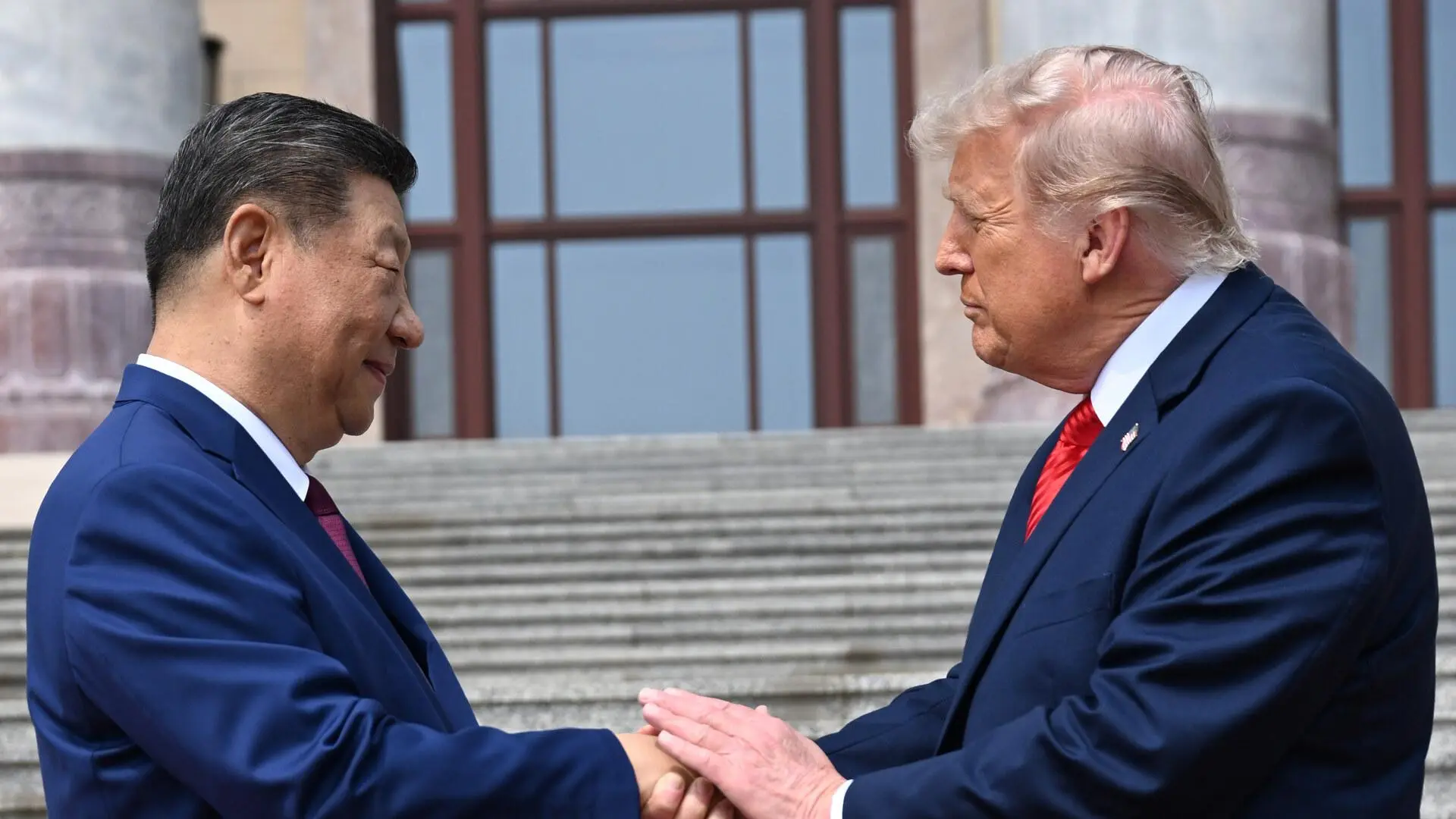 Xi Jinping y Donald Trump se reunen en Pekín, tensiones en el aire