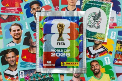 Una imagen generada de una figurita de jugador de fútbol con IA estilo álbum Panini