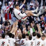 Oscar Trejo en acción durante un partido del Rayo Vallecano