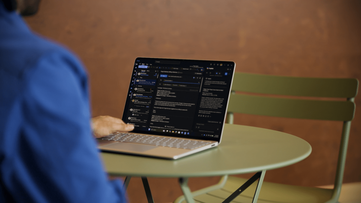 Imagen de un Surface con Intel Core Ultra Series 2