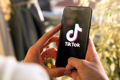La función oculta de TikTok que puede poner tu voz en manos de la IA
