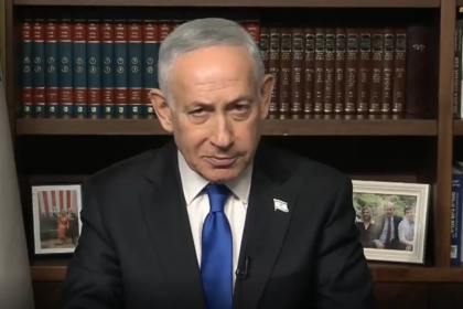 Imagen de Netanyahu en una reunión de gabinete.