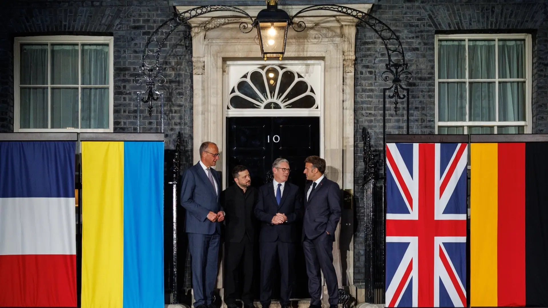 El presidente ucraniano Volodimir Zelenski en una reunión con líderes europeos