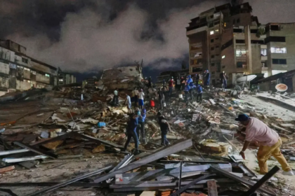 Imagen de un edificio derrumbado en Venezuela tras el terremoto