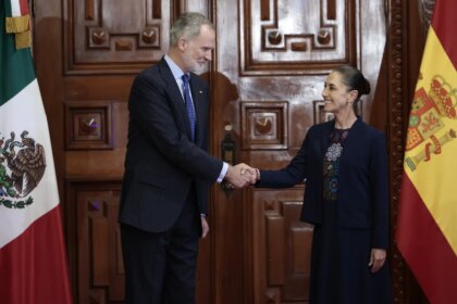 La presidenta de México, Claudia Sheinbaum, recibe al rey Felipe VI en el Palacio Nacional