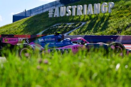 Franco Colapinto en curva 1 del GP de Austria, error que lo dejó 16° en parrilla