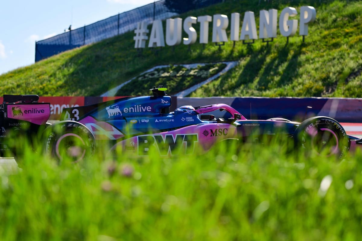 Franco Colapinto en curva 1 del GP de Austria, error que lo dejó 16° en parrilla