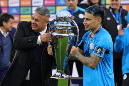 Jugadores de diferentes selecciones en una imagen de 'Mundial de Fútbol'