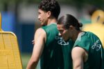 Imagen de 'Hadj Messi' y 'Mazadona' en acción con la selección de Argelia