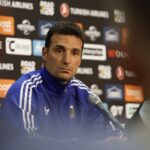 Lionel Scaloni y Leo Messi en una imagen de archivo