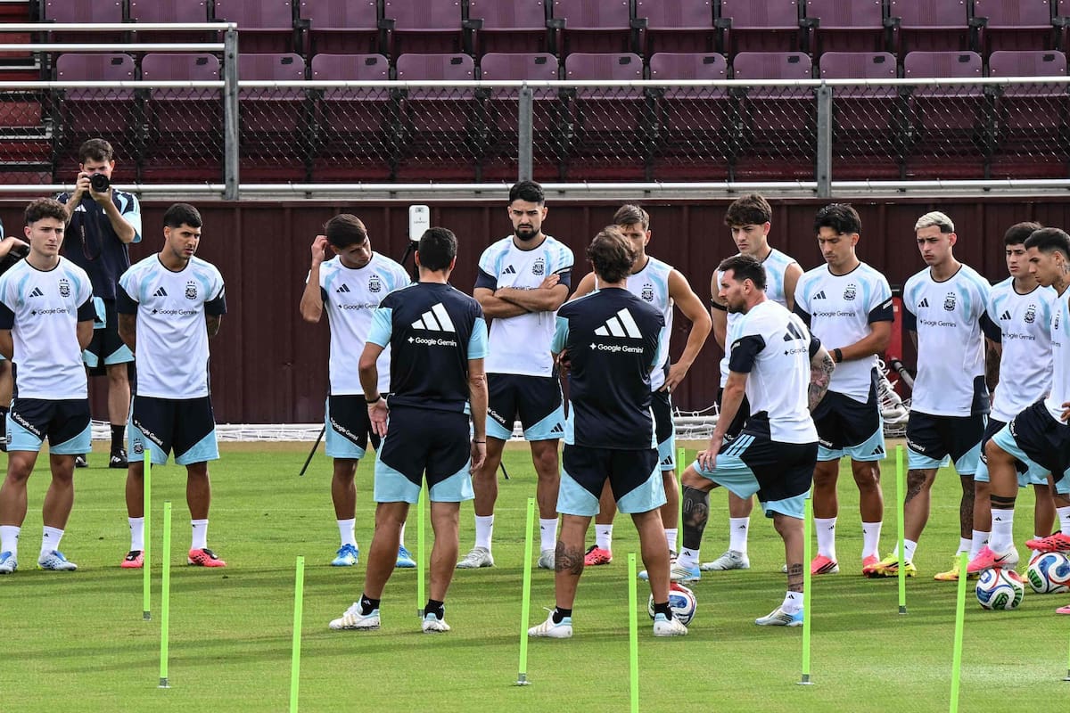 Jugadores de la selección argentina en una imagen de 'Estadio de Fútbol'