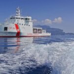 Barco de inmigrantes en el mar Mediterráneo cerca de la costa de Malta