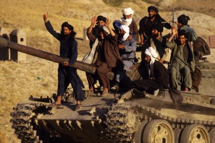 Imagen de una reunión entre funcionarios de la UE y representantes de los talibanes en Bruselas