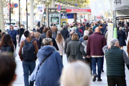 Bruselas aspira a que la UE alcance una tasa de empleo del 78% en 2030 y a sacar a 15 millones de personas de la pobreza