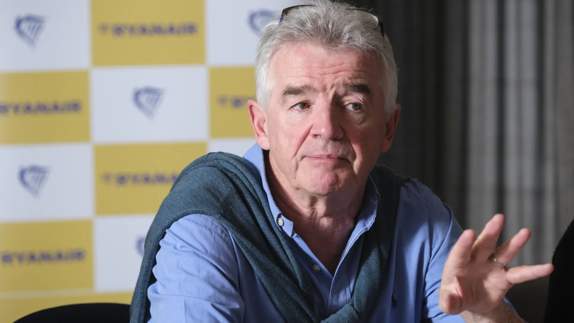 El CEO de Ryanair habla del caso del pasajero succionado por una ventanilla rota: "Lamento lo sucedido, pero no salió despedido"