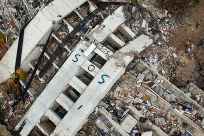 Mapa de Venezuela con epicentros de terremotos de 7,5 y 7,2, réplicas y zonas afectadas por daños en edificios