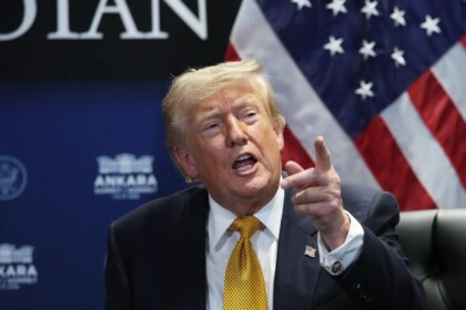 Reunión de líderes de la OTAN en Ankara, contexto de la crisis por la política errática de Trump y la erosión de valores democráticos