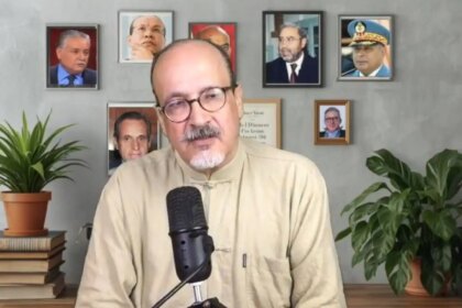 Liberan al periodista Alí Lmrabet tras su detención en un aeropuerto de Marruecos por "difamar" a altos cargos del país