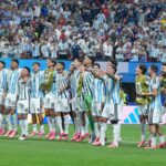 Hinchas argentinos en Kansas City con camisetas de Messi, contexto del partido vs Suiza en Copa América