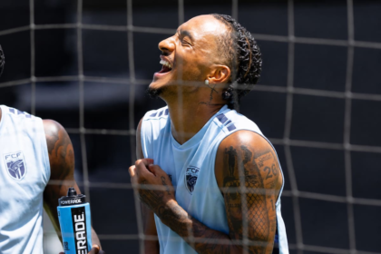 Dailon Livramento en acción con Cabo Verde, desafiando a Argentina con su velocidad