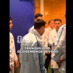 Lionel Messi hablando a sus compañeros en el vestuario antes de la final del Mundial 2024
