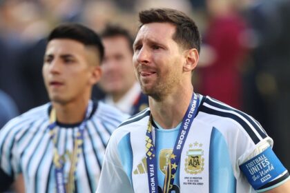 Lionel Messi con mirada conmocionada tras la derrota de Argentina en la final del Mundial ante España