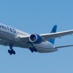 Avión de United Airlines con conexión WiFi, transición a Starlink y fin del beneficio de T-Mobile