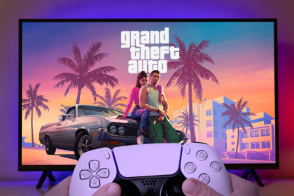 Captura de GTA VI mostrando efectos de iluminación y NPCs, desafíos técnicos para consolas PS5 y Xbox Series X/S